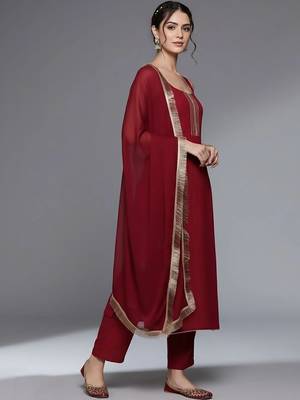 women ethnic motifs regular silk crepe kurta with trousers & with dupatta 5