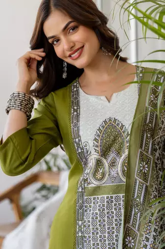 Green silk blend printed kurta set