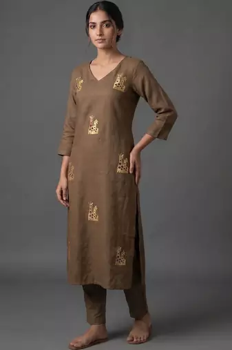 women animal printed regular kurta with trousers
