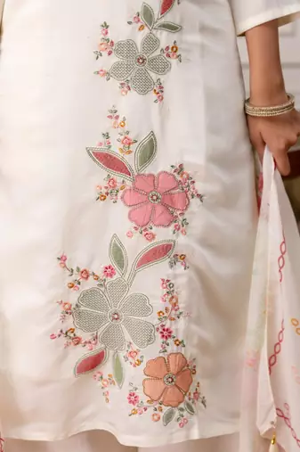 White silk blend embroidered kurta set