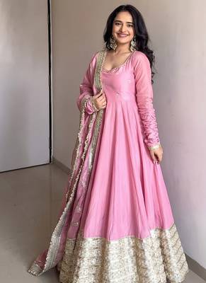 Baby pink embroidered anarkali kurta set with pant and dupatta for women 3