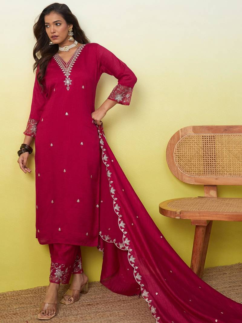 Pink silk blend embroidered kurta set