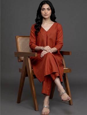 women regular kurta with trousers 5