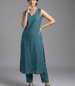 women regular kurta with trousers