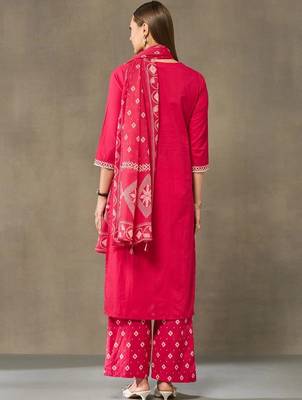 women embroidered regular thread work cotton kurta with palazzos & with dupatta 3