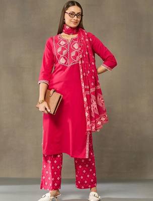 women embroidered regular thread work cotton kurta with palazzos & with dupatta 5