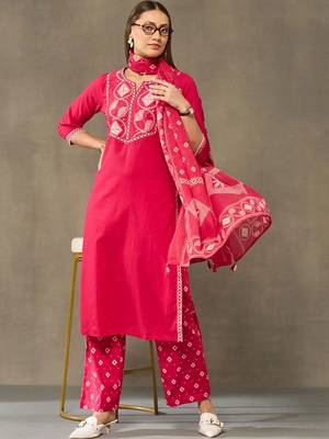 women embroidered regular thread work cotton kurta with palazzos & with dupatta 6