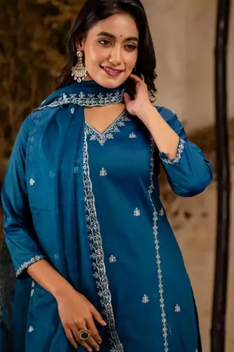 Blue silk blend embroidered kurta set