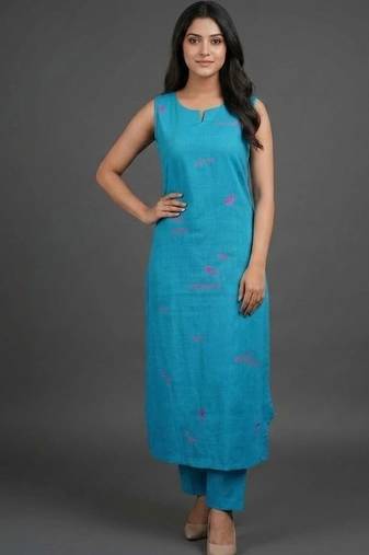 women ethnic motifs embroidered regular thread work kurta with trousers