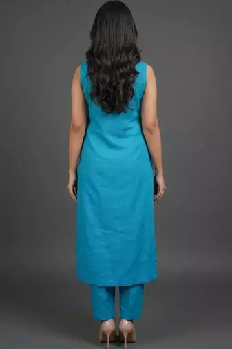 women ethnic motifs embroidered regular thread work kurta with trousers