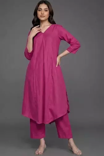 women regular kurta with trousers