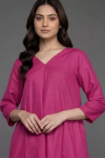 women regular kurta with trousers