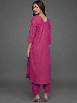 women regular kurta with trousers 4