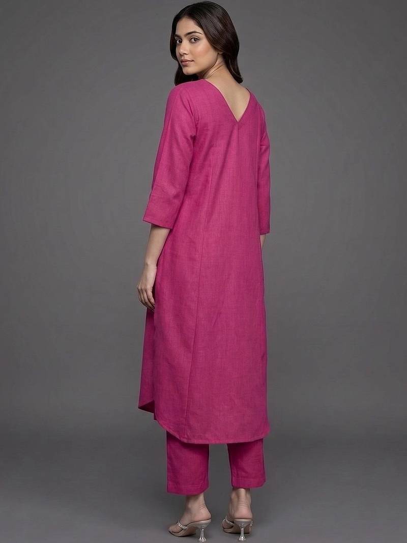 women regular kurta with trousers
