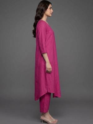 women regular kurta with trousers 7