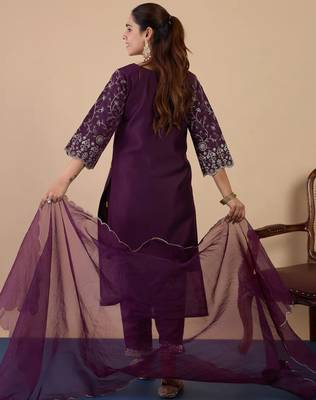 Purple rayon embroidered kurta set 2