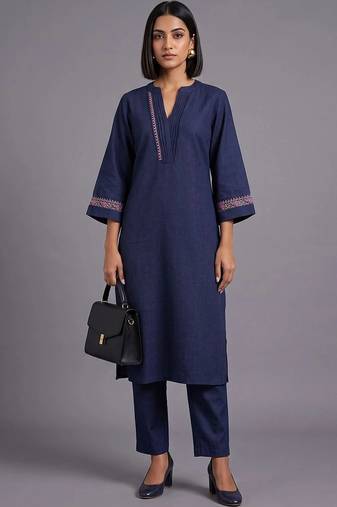 women embroidered regular thread work kurta with trousers