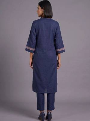 women embroidered regular thread work kurta with trousers 4