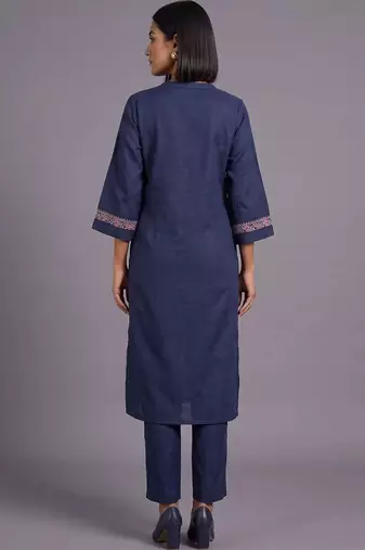 women embroidered regular thread work kurta with trousers