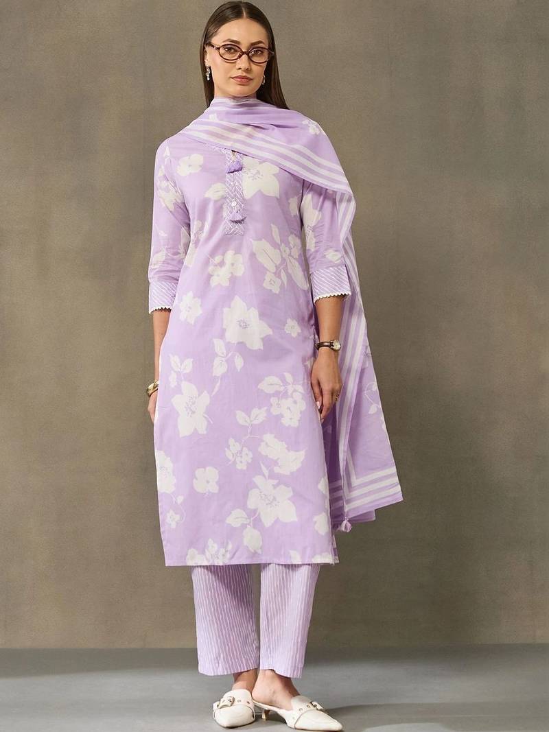 women floral printed regular cotton kurta with trousers & with dupatta