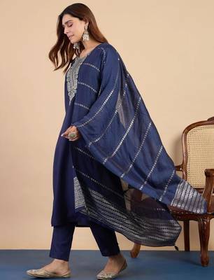Dark-blue silk blend printed kurta set 2