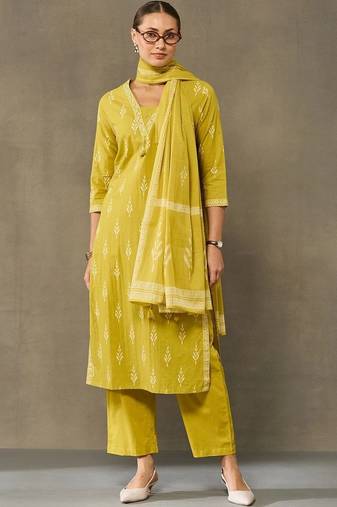 women ethnic motifs printed regular cotton kurta with palazzos & with dupatta