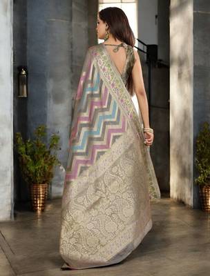 grey leheriya woven design zari banarasi saree with unstitched blouse piece 3