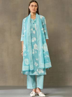women floral printed regular cotton kurta with palazzos & with dupatta 1