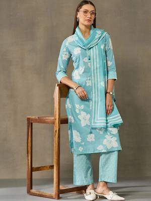 women floral printed regular cotton kurta with palazzos & with dupatta 4