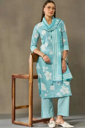 women floral printed regular cotton kurta with palazzos & with dupatta