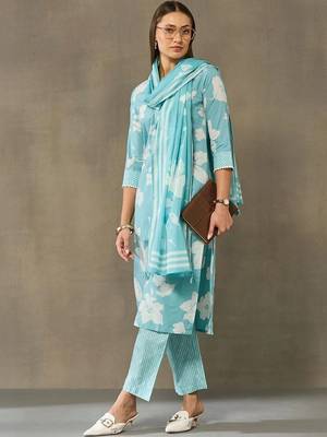 women floral printed regular cotton kurta with palazzos & with dupatta 5