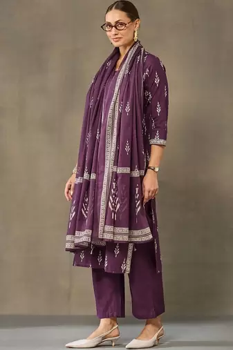 women ethnic motifs printed regular cotton kurta with trousers & with dupatta