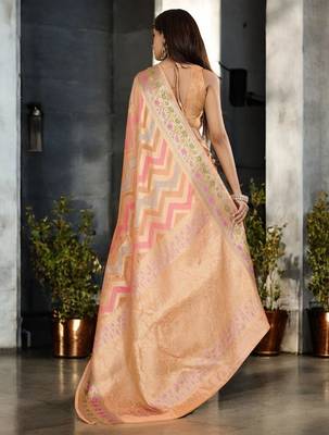 peach leheriya zari organza banarasi saree 3