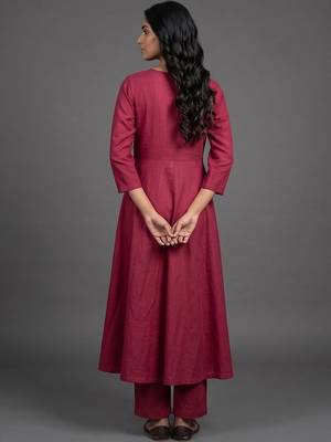 women ethnic motifs regular kurta with trousers & with dupatta 4