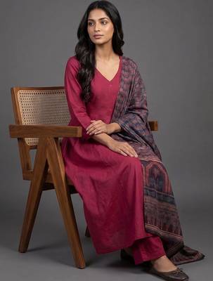 women ethnic motifs regular kurta with trousers & with dupatta 6