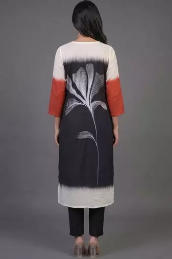 women printed regular kurta with trousers