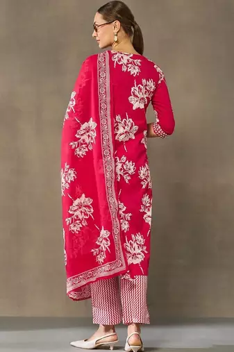 women floral printed regular cotton kurta with trousers & with dupatta