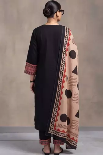 women printed regular cotton kurta with trousers & with dupatta