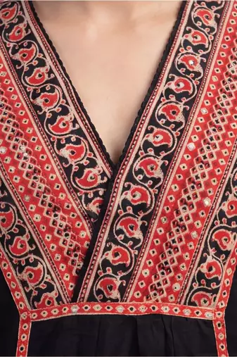 women printed regular cotton kurta with trousers & with dupatta