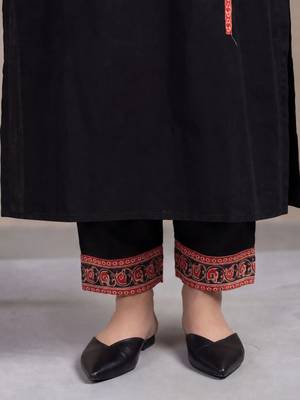 women printed regular cotton kurta with trousers & with dupatta 6