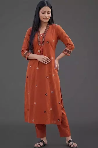 women ethnic motifs embroidered regular mirror work kurta with trousers