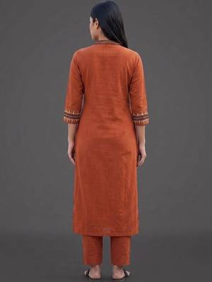 women ethnic motifs embroidered regular mirror work kurta with trousers 4