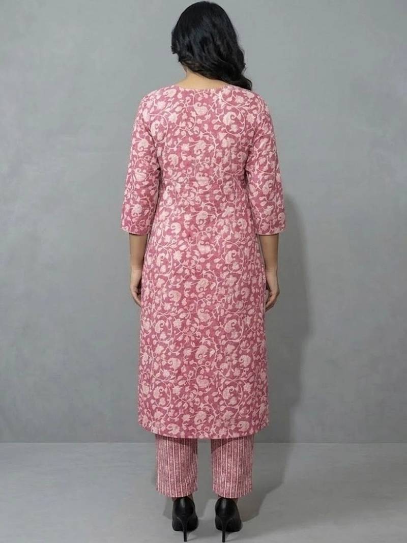women floral printed regular thread work kurta with trousers & with dupatta
