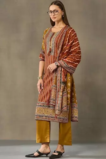women ethnic motifs printed regular cotton kurta with trousers & with dupatta