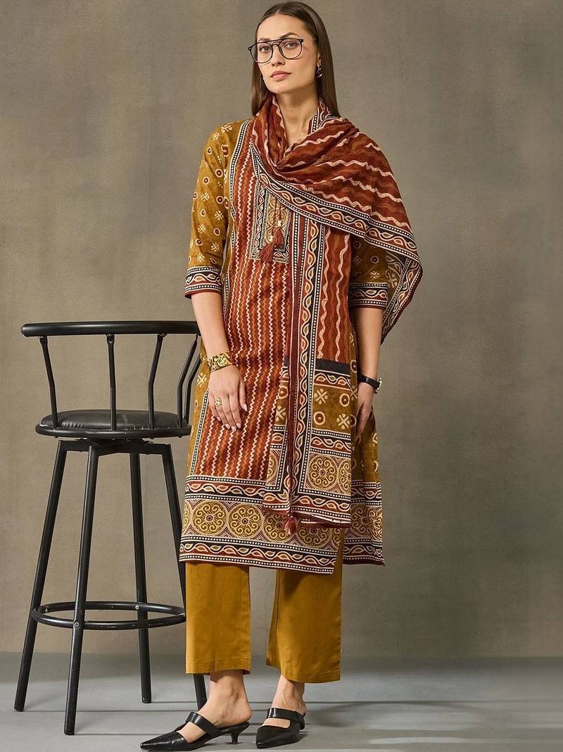 women ethnic motifs printed regular cotton kurta with trousers & with dupatta