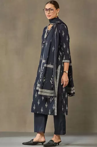 women ethnic motifs printed regular cotton kurta with trousers & with dupatta