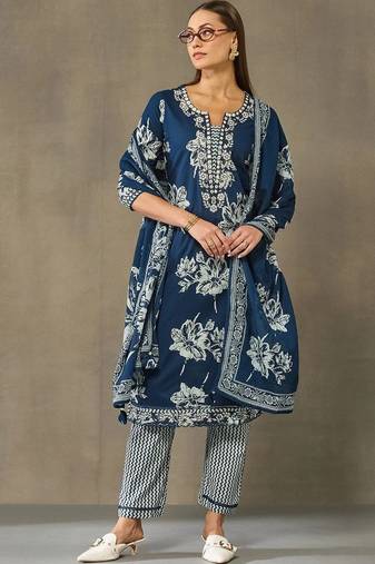 women floral printed regular thread work cotton kurta with trousers & with dupatta