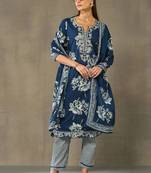 women floral printed regular thread work cotton kurta with trousers & with dupatta