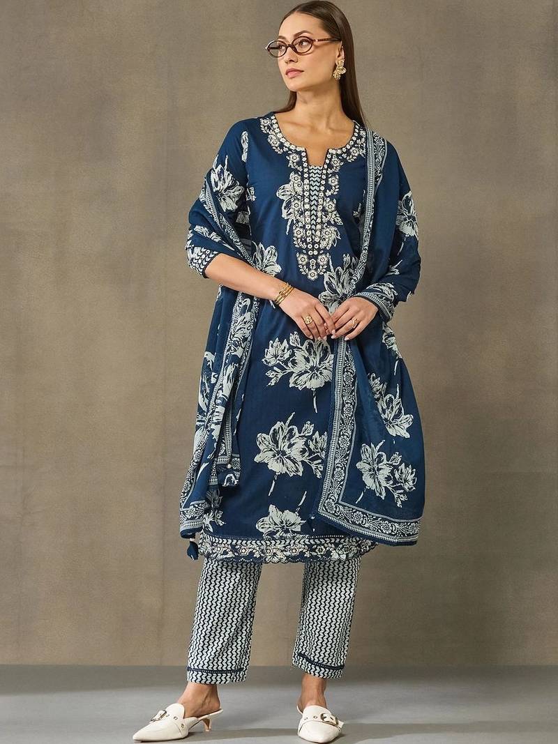 women floral printed regular thread work cotton kurta with trousers & with dupatta