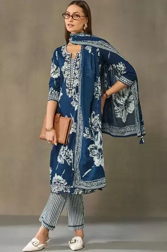women floral printed regular thread work cotton kurta with trousers & with dupatta